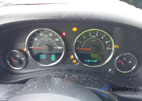 2015 Jeep Wrangler Unlimited Altitude z USA, uszkodzony, nr VIN 1C4BJWEG4FL750376